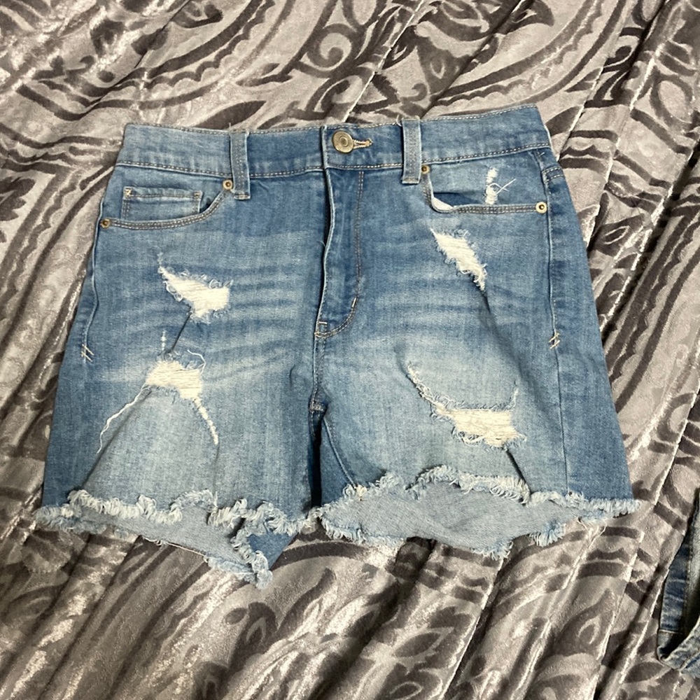 Ripped shorts